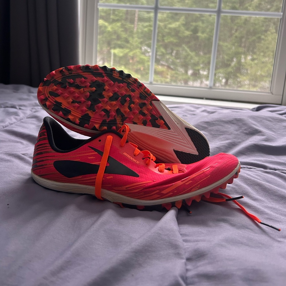 Brooks Track/XXC Waffle Shoes, size 8. Neon pink with orange laces.